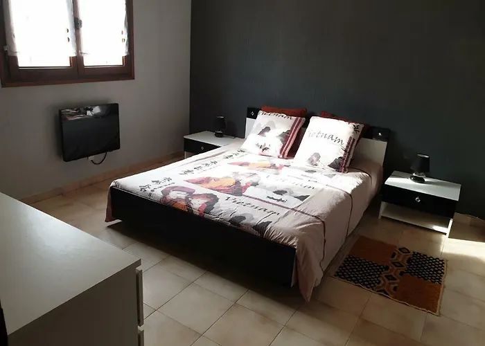 Villa A La Campagne Camélas